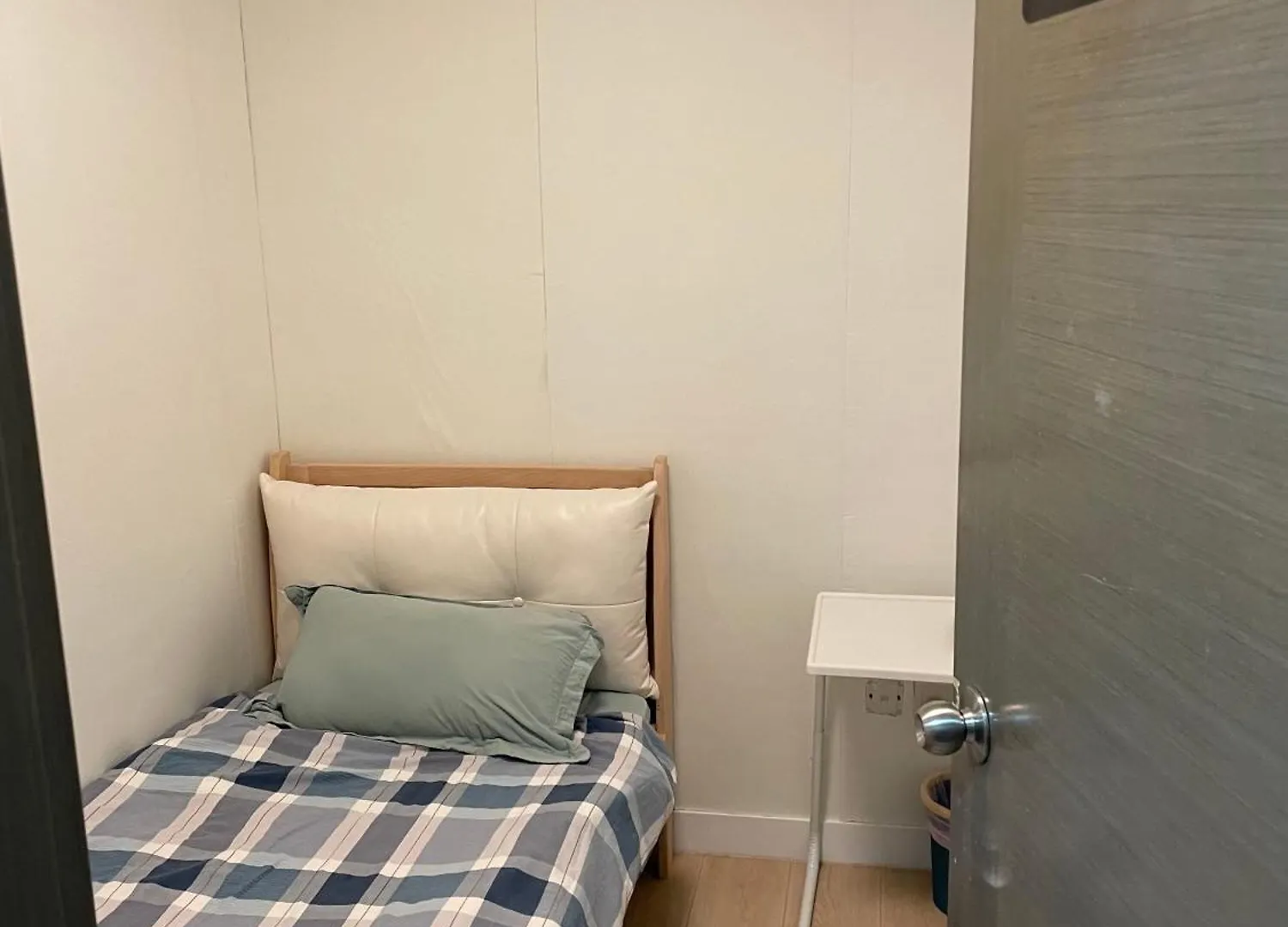 Majestic 7 Guesthouse Kowloon  Guest house Kowloon (Hong Kong)