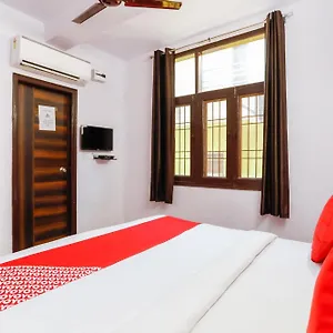 Oyo Flagship 70819 Royal King 3*, Delhi (National Capital Territory of India) India